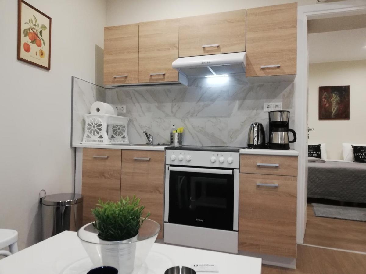 Central Apartment in Psiri  Атина Екстериор снимка