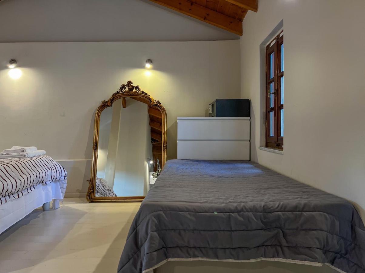 Central Apartment in Psiri  Атина Екстериор снимка