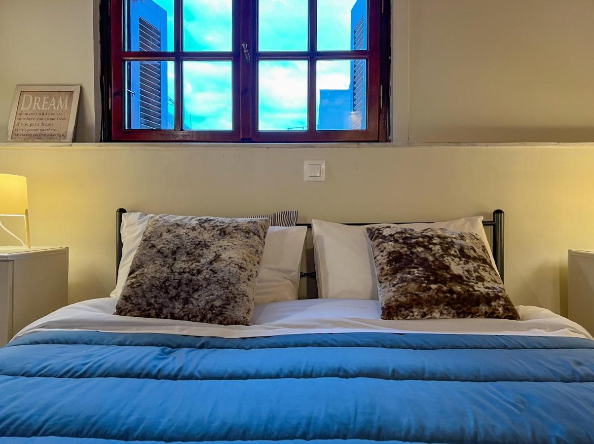 Central Apartment in Psiri  Атина Екстериор снимка